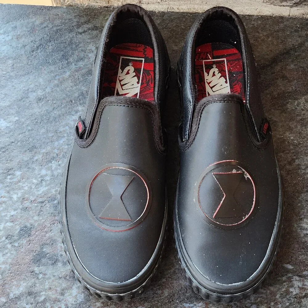 VANS Marvel Black Widow Classic Slip On Sneakers Size 6.5 Women